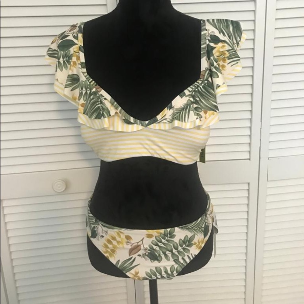 New with tags Lemon 🍋 bikini set